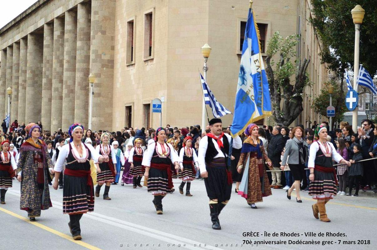 070- Rhodes- Defile Dodecanese grec.JPG